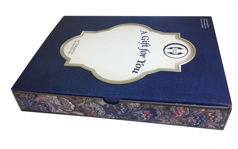 Custom die cut mailer box